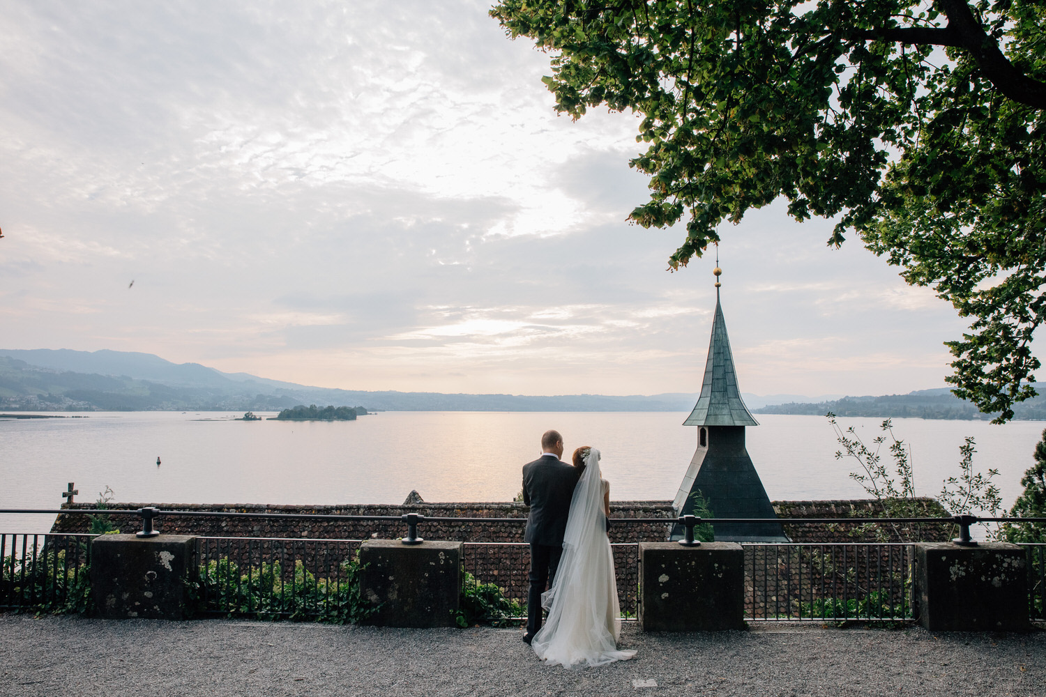 свадьба в цюрихе на озере в швейцарии